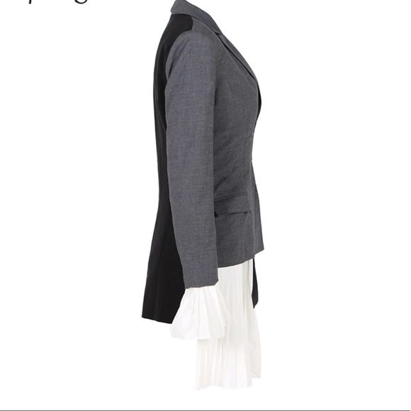 Two Tone Blazer Pleated Blazer - Picture 2 of 4